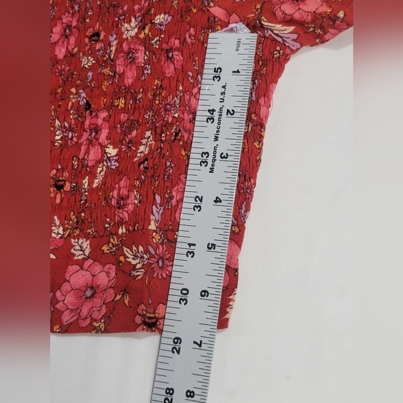 Band of The Free B.O.G. Joelle Crimson Pink Floral Smocked Crop Top Size… - Picture 6 of 13